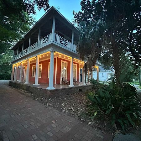 Pretty Peach Palace-Historic, Mins To Downtown Мобіл Екстер'єр фото