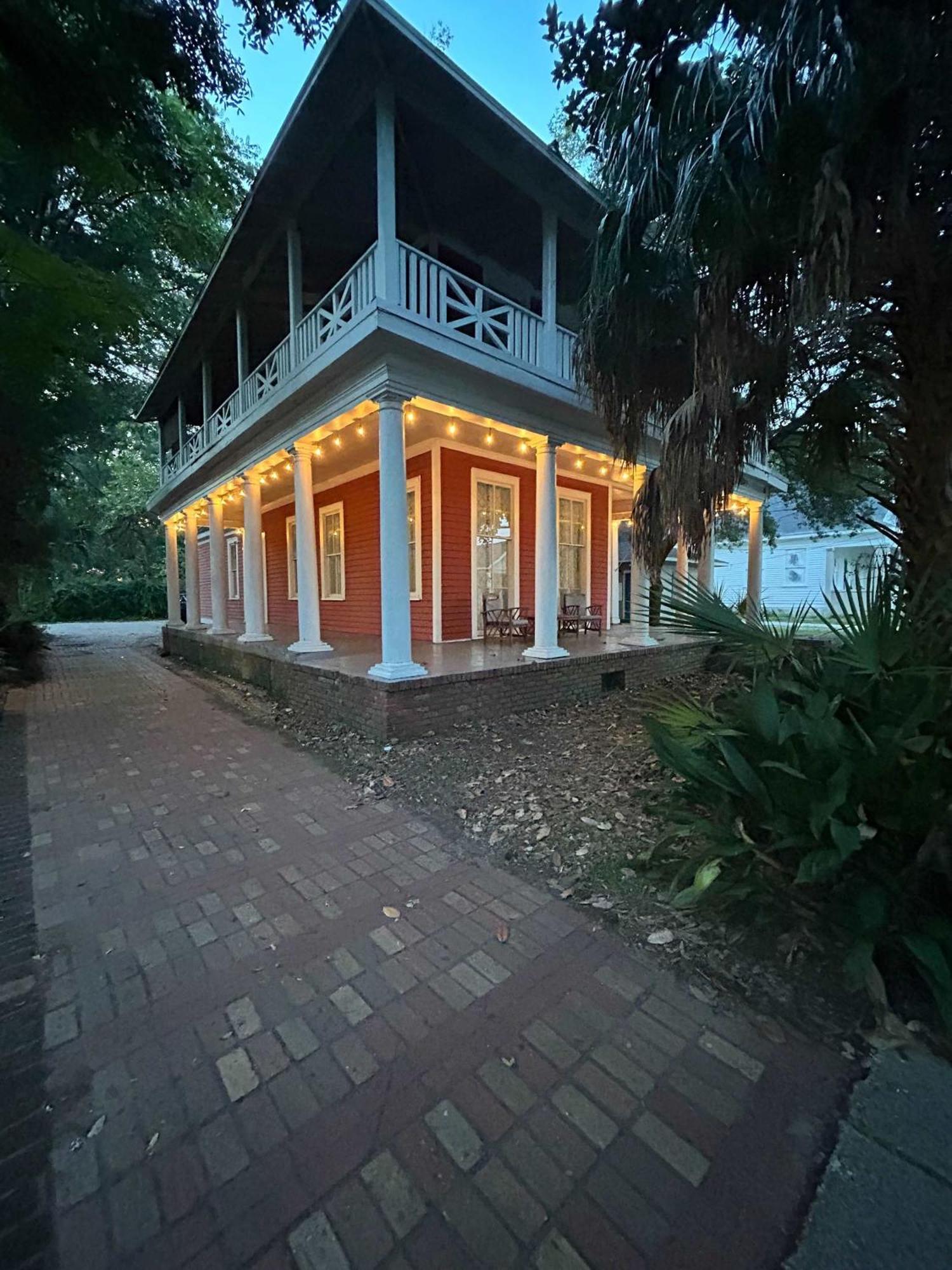 Pretty Peach Palace-Historic, Mins To Downtown Мобіл Екстер'єр фото